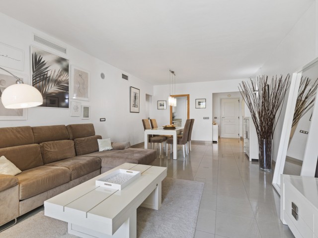 2 Bedrooms Apartment in Estepona