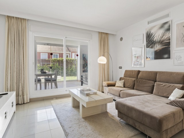 2 Bedrooms Apartment in Estepona