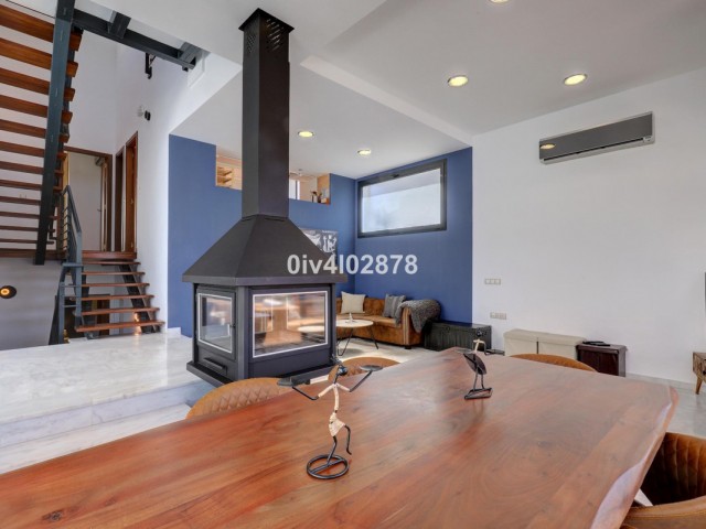 5 Bedrooms Villa in Benalmadena Costa