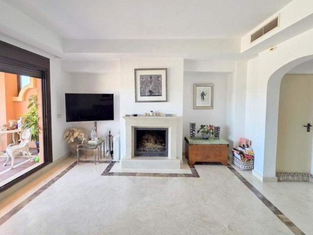 Maison mitoyenne avec 3 Chambres  à Estepona
