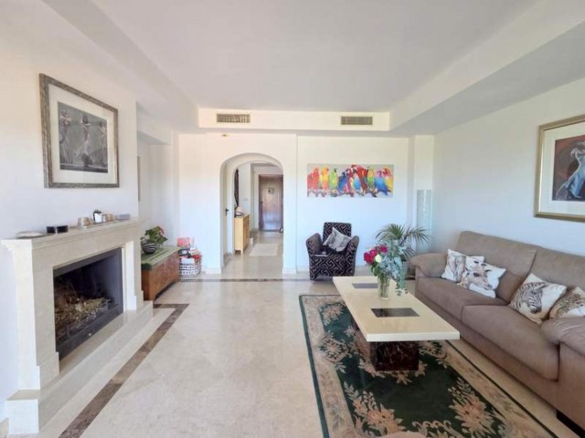 Maison mitoyenne avec 3 Chambres  à Estepona