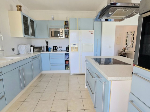 4 Makuuhuoneen Huvila Calahonda