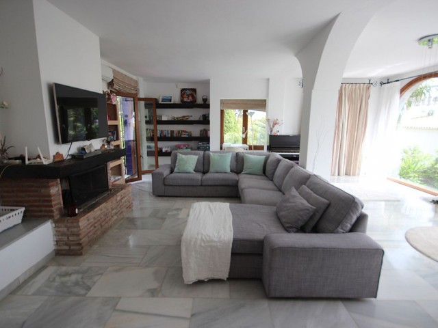 Villa avec 4 Chambres  à El Rosario