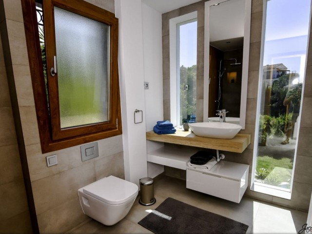 Villa avec 4 Chambres  à El Rosario