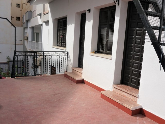 Villa con 3 Dormitorios  en Vélez-Málaga