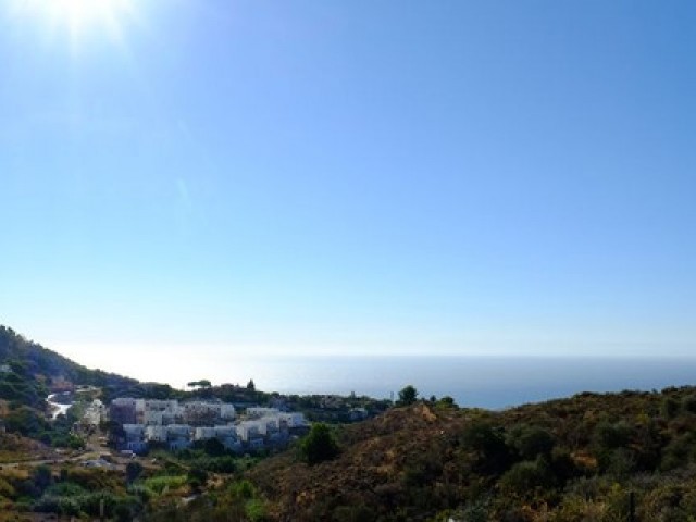  Plot in Mijas