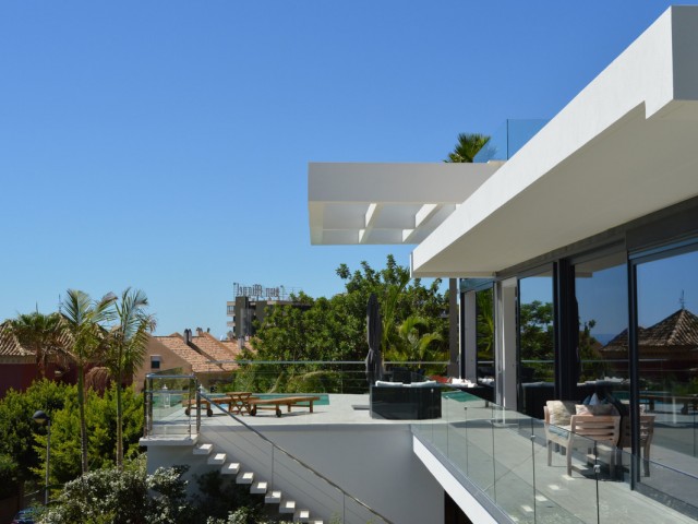 5 Makuuhuoneen Huvila Marbella