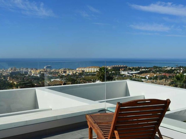 5 Makuuhuoneen Huvila Marbella