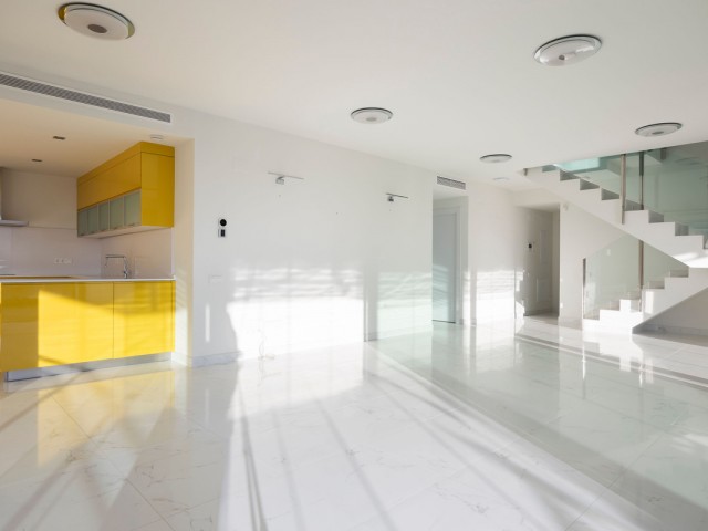 Apartamento con 3 Dormitorios  en Fuengirola