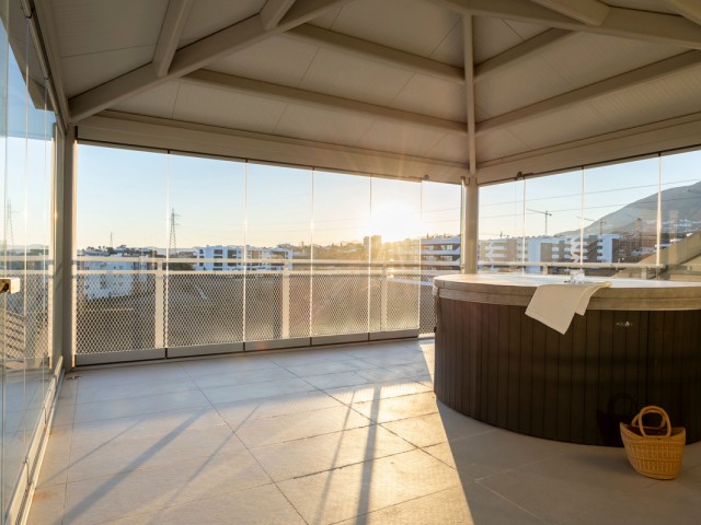 Apartamento con 3 Dormitorios  en Fuengirola