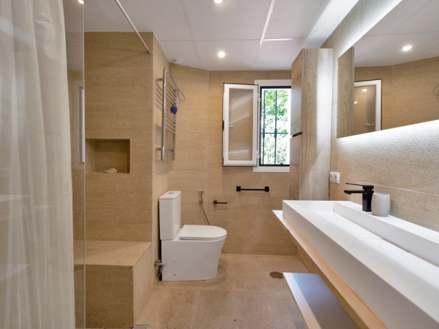 4 Bedrooms Townhouse in The Golden Mile