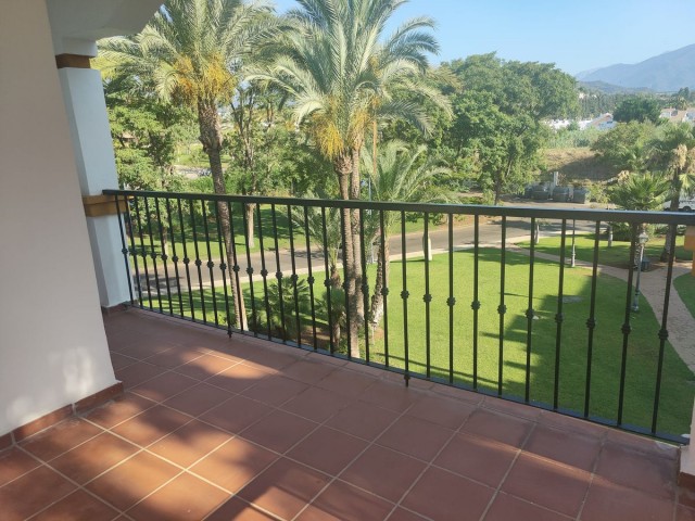 Apartamento con 2 Dormitorios  en Marbella