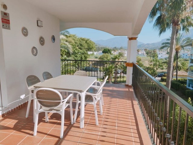 Apartamento con 2 Dormitorios  en Marbella