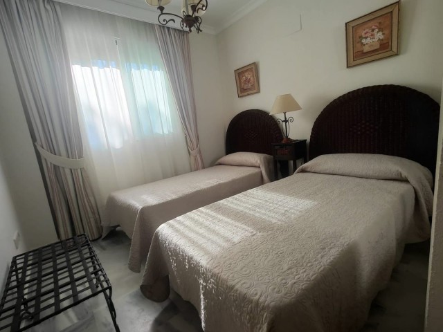 Apartamento con 2 Dormitorios  en Marbella