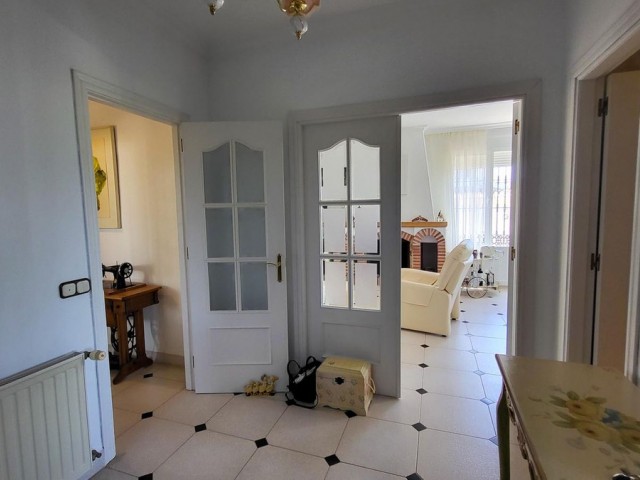 4 Sovrums Villa i Elviria