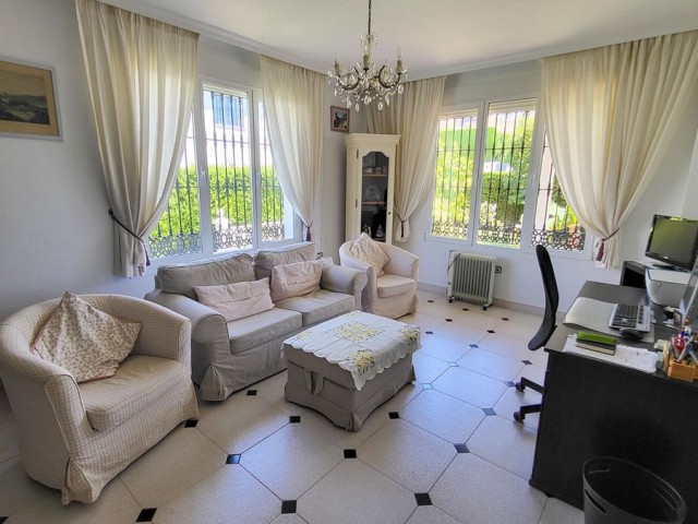 4 Sovrums Villa i Elviria