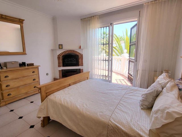 4 Sovrums Villa i Elviria