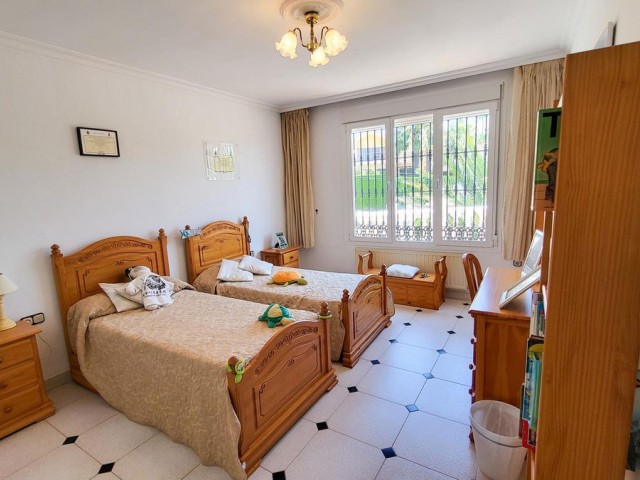 4 Sovrums Villa i Elviria