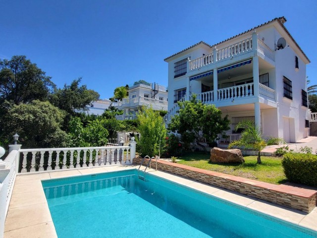 4 Sovrums Villa i Elviria
