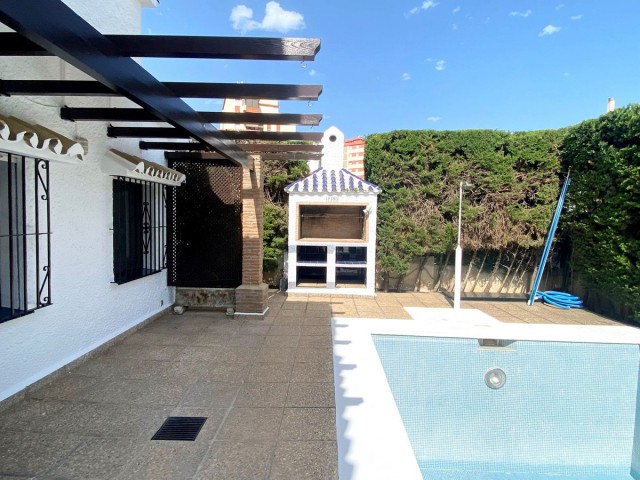 Villa con 3 Dormitorios  en Fuengirola