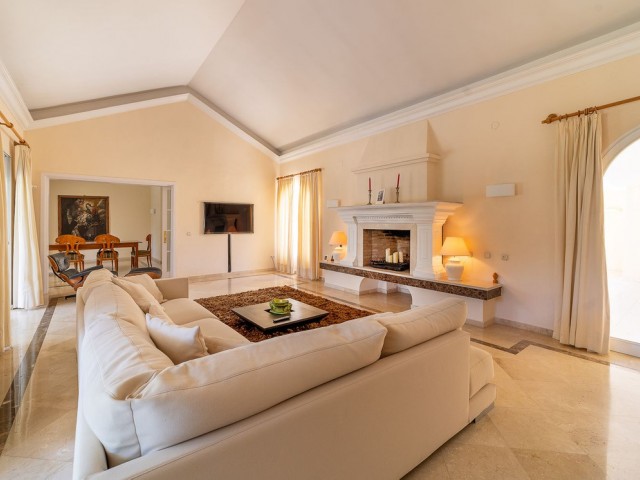 Villa, Sierra Blanca, R5107984