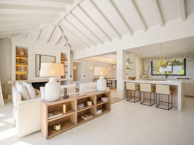 4 Schlafzimmer Villa in Nueva Andalucía