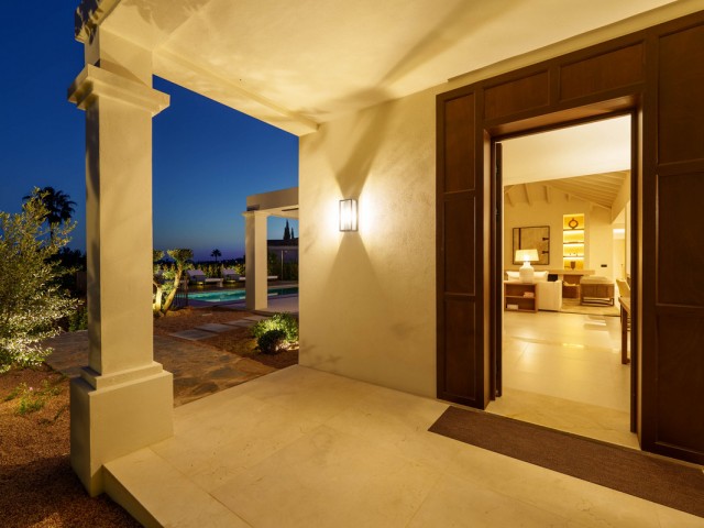 4 Schlafzimmer Villa in Nueva Andalucía