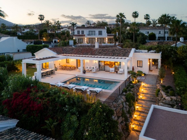 4 Schlafzimmer Villa in Nueva Andalucía