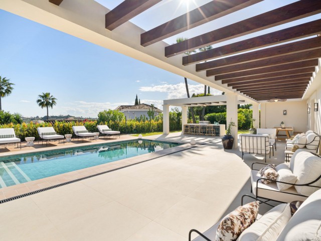 4 Schlafzimmer Villa in Nueva Andalucía