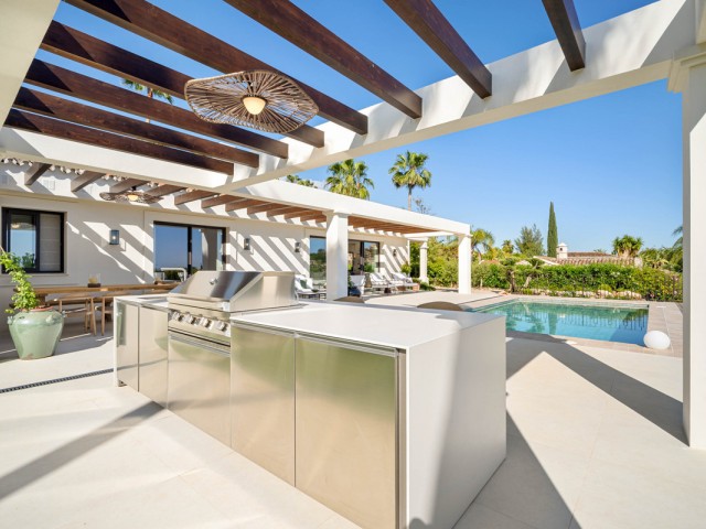 4 Schlafzimmer Villa in Nueva Andalucía