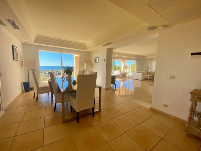 7 Sovrums Villa i Elviria