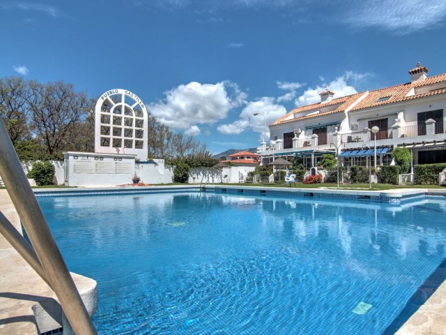 Apartamento con 3 Dormitorios  en Fuengirola