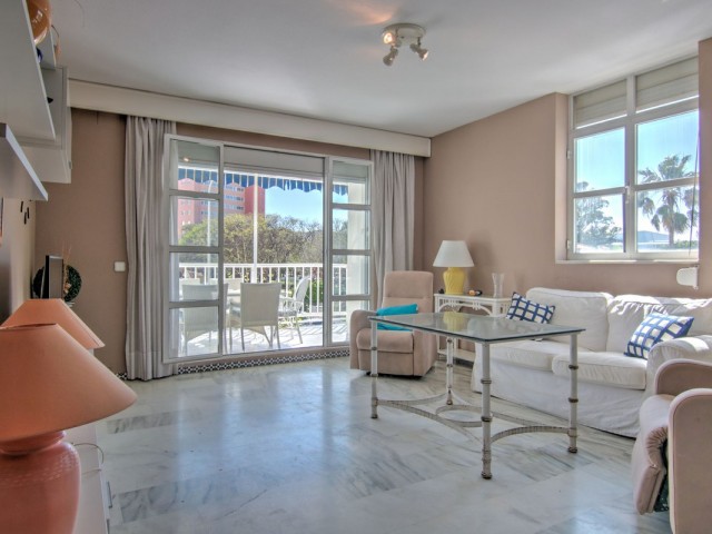 Apartamento con 3 Dormitorios  en Fuengirola