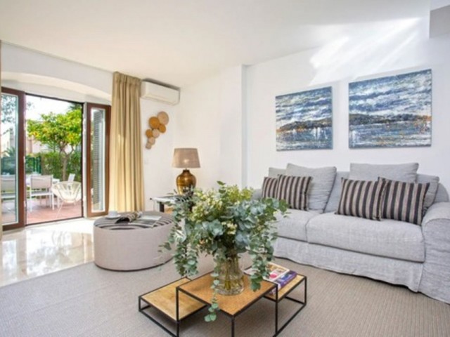 Maison mitoyenne avec 2 Chambres  à Estepona