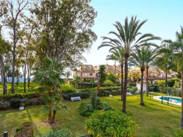 Maison mitoyenne avec 2 Chambres  à Estepona