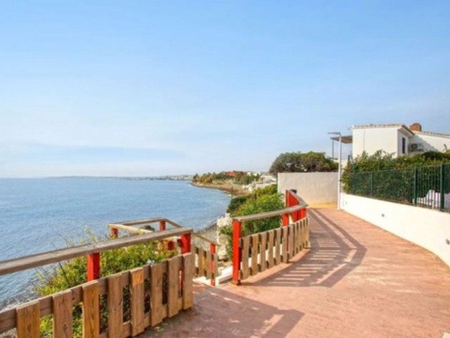 Maison mitoyenne avec 2 Chambres  à Estepona