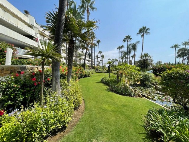 Apartamento con 3 Dormitorios  en Puerto Banús