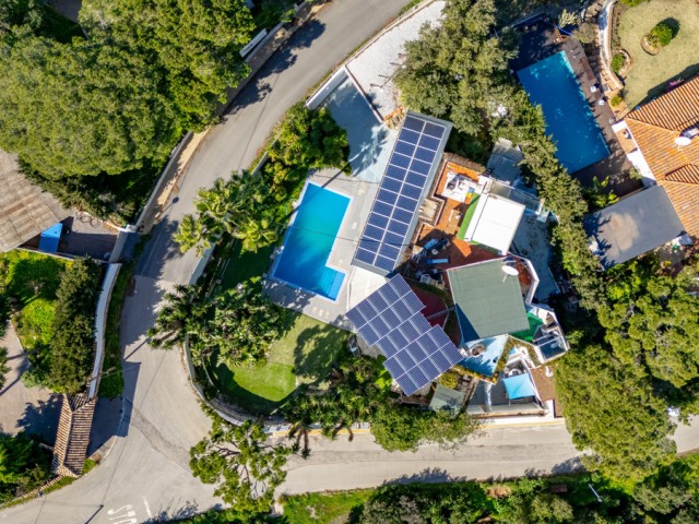 8 Sovrums Villa i Elviria