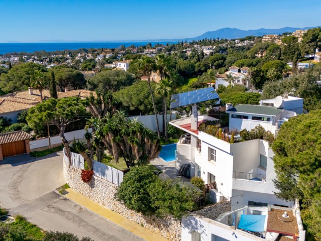8 Sovrums Villa i Elviria