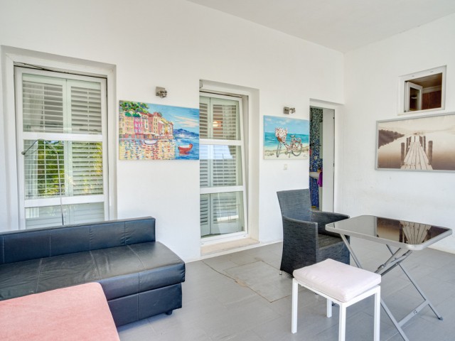 8 Sovrums Villa i Elviria