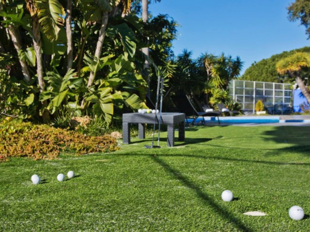 8 Sovrums Villa i Elviria