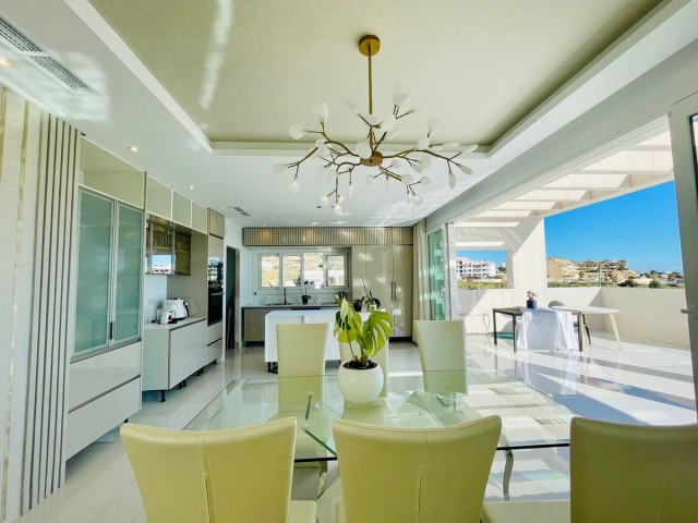 4 Bedrooms Villa in Benalmadena