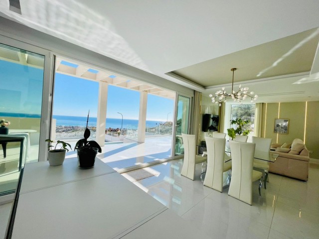 4 Bedrooms Villa in Benalmadena