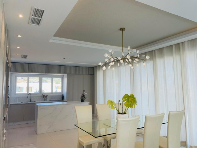 4 Bedrooms Villa in Benalmadena