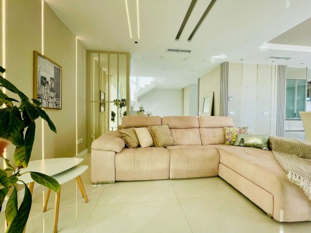 4 Bedrooms Villa in Benalmadena
