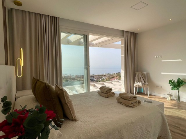 4 Bedrooms Villa in Benalmadena