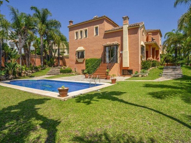 6 Slaapkamer Villa in Guadalmina Alta