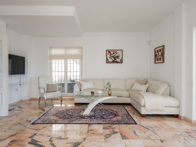 Villa con 5 Dormitorios  en Fuengirola