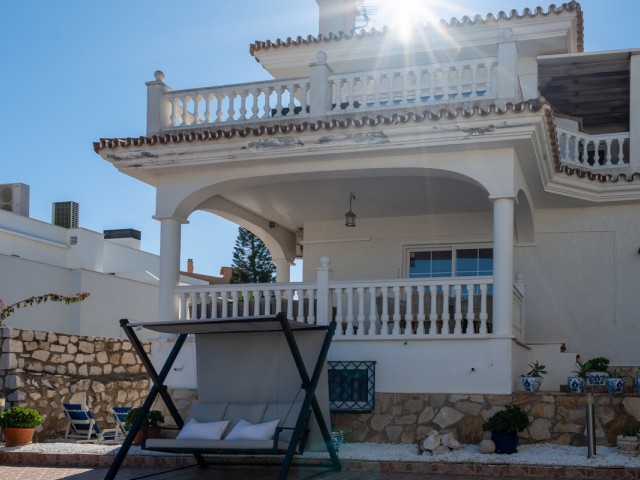 Villa con 5 Dormitorios  en Fuengirola