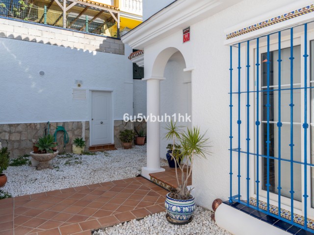 5 Bedrooms Villa in Fuengirola